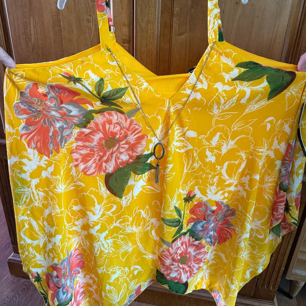Unique Spectrum sunshine floral flowy tank top asymetrical hi low 2x plus - Picture 3 of 15